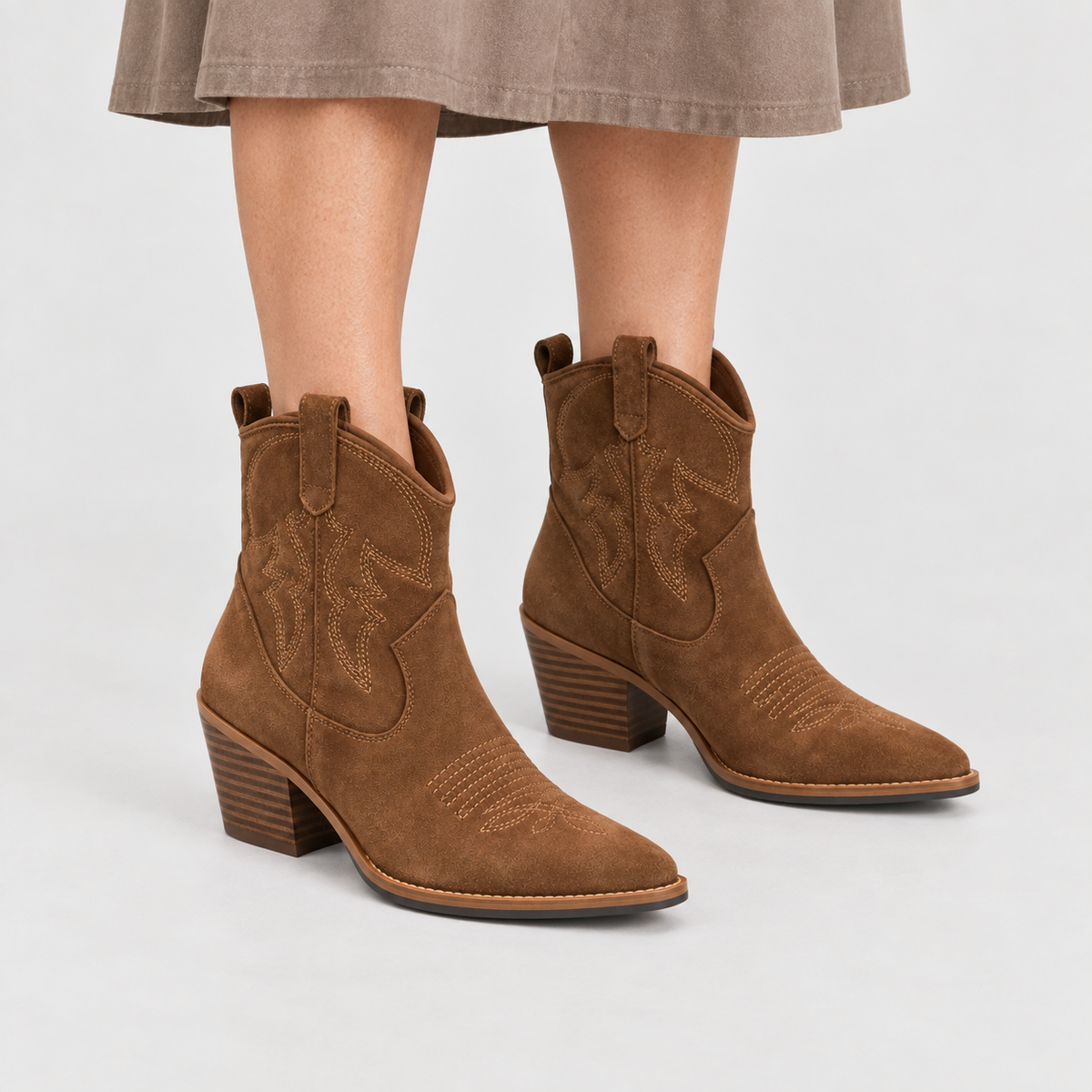 codex-shoes-lot1::Brown::04-model