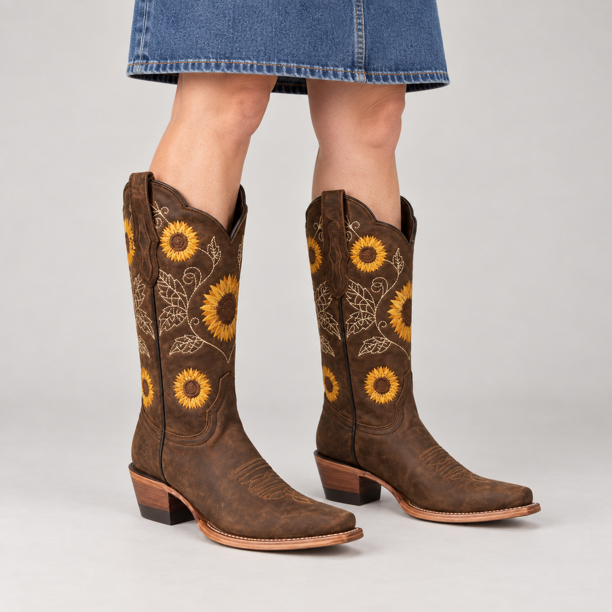 codex-shoes-lot1::Dark_Brown::04-model