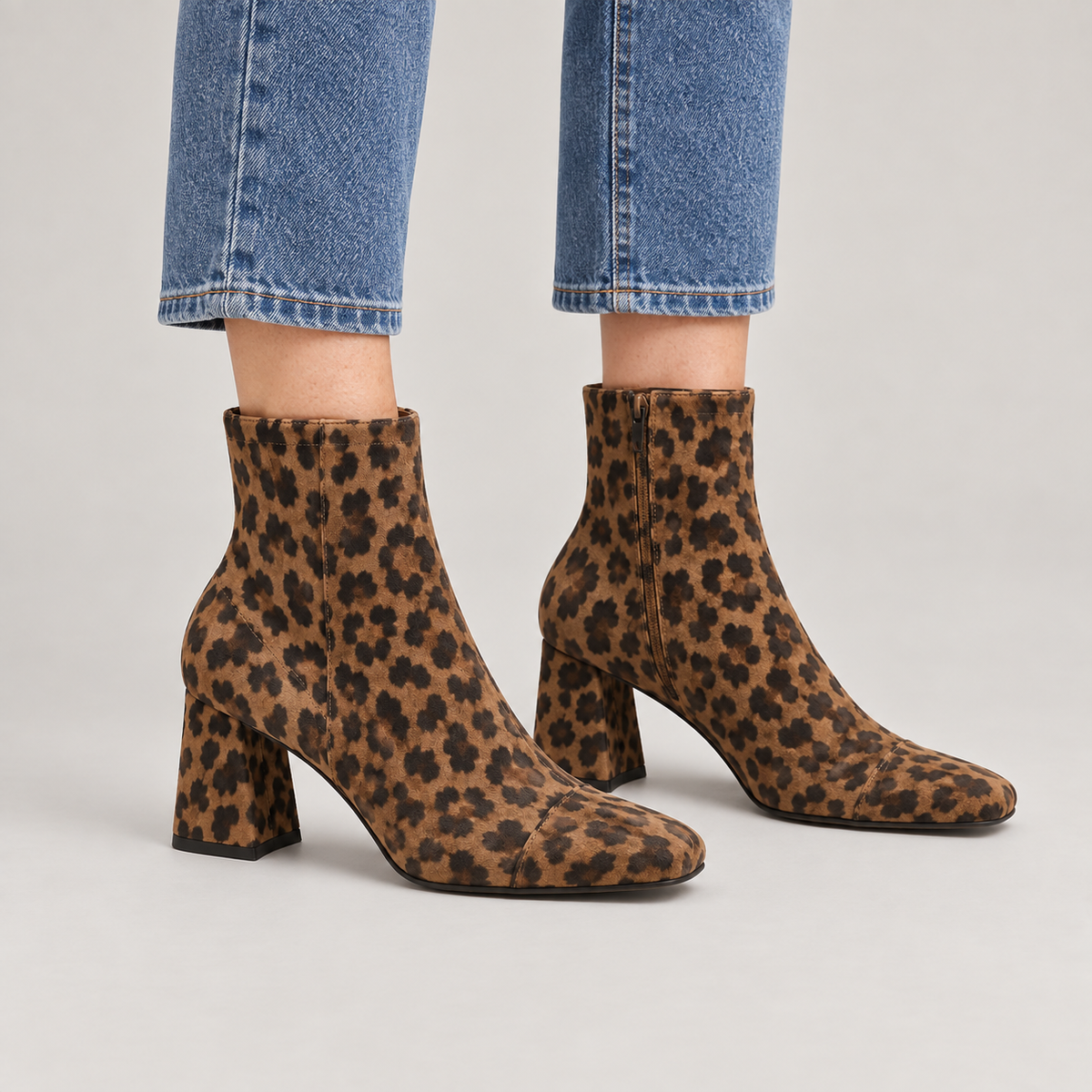codex-shoes-lot1::Classic_Leopard::04-model