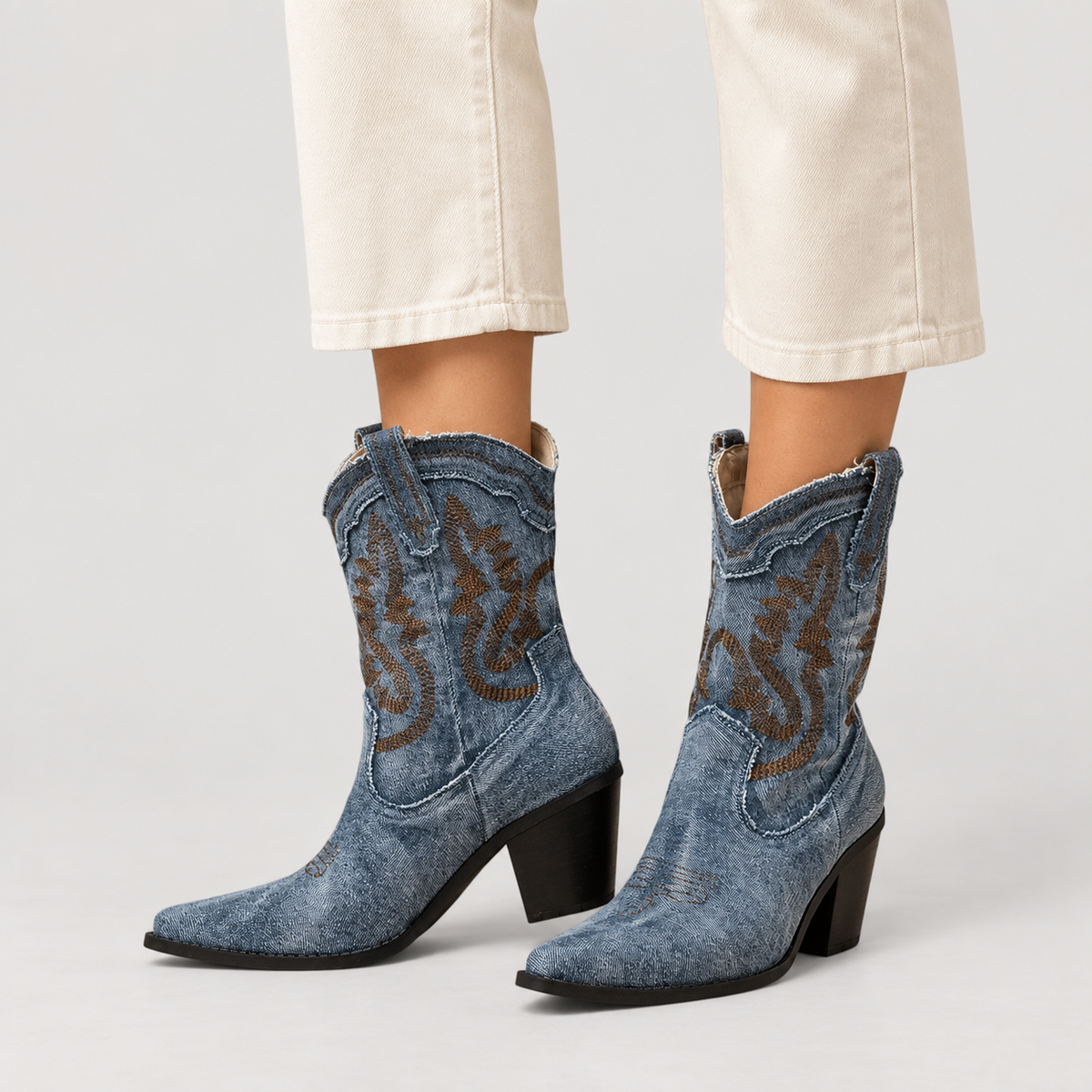 codex-shoes-lot3::denim-blue::04-model