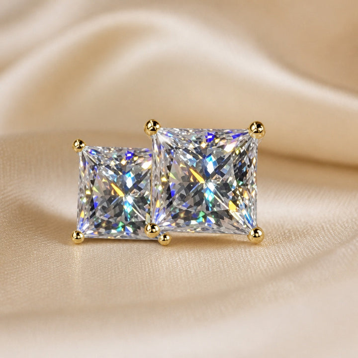 Shimmering Zirconia White Gold Stud Earrings