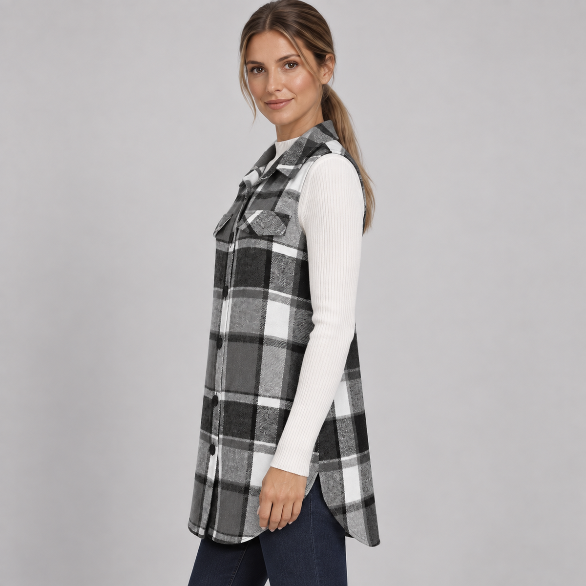 DELILA-Black-02-side