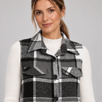 DELILA-Black-04-detail