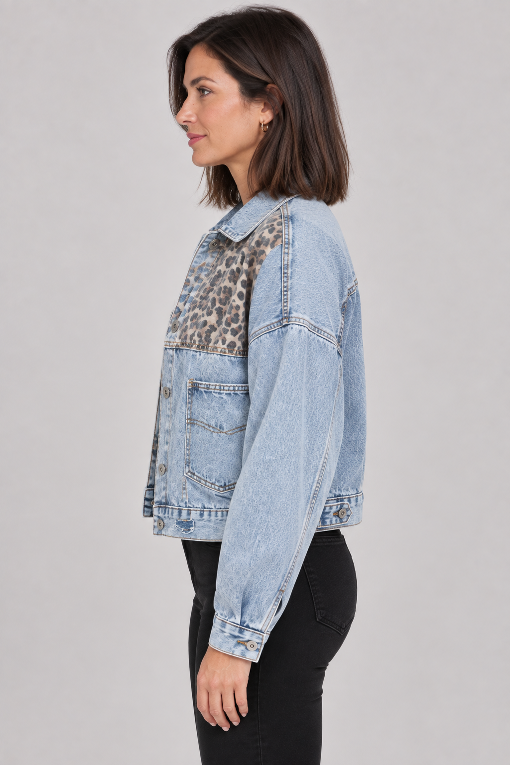 TYCELYN-Leopard-02-side