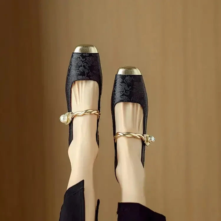 Mestelle | Pearl Strap Vintage Mary Jane Heels