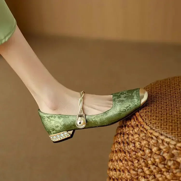 Mestelle | Pearl Strap Vintage Mary Jane Heels