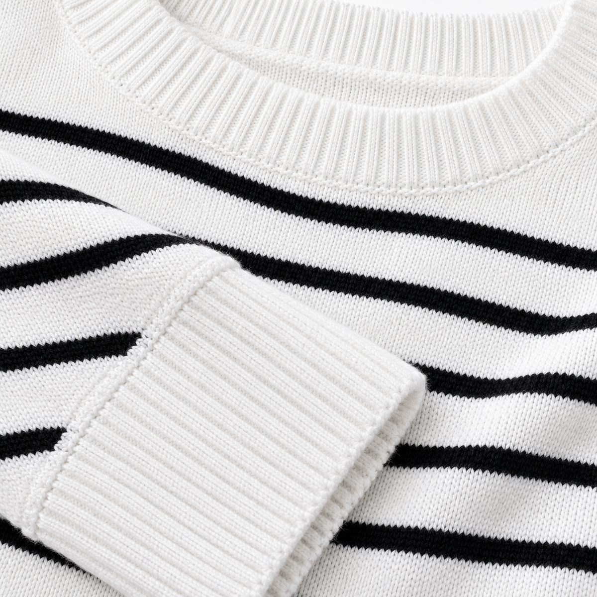 white-black-stripe - detail